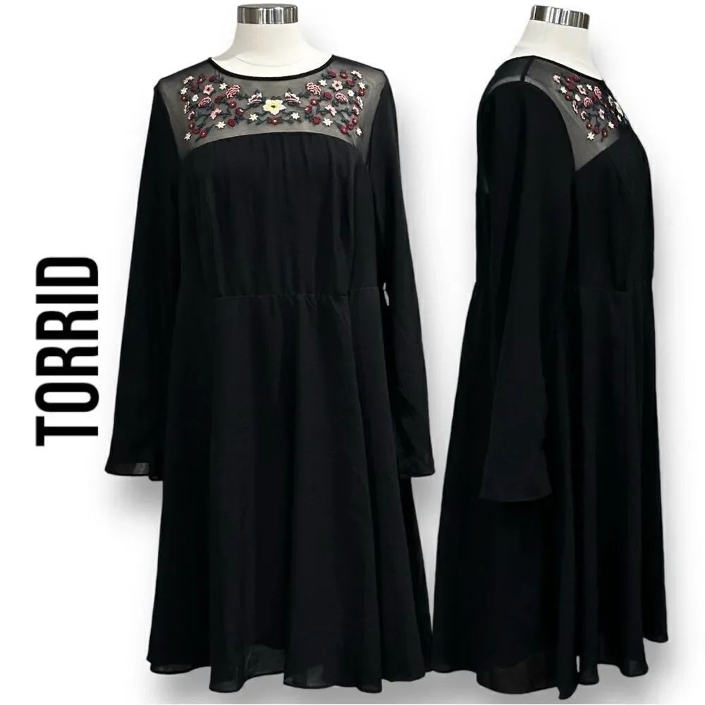 TORRID Women’s Witchy Fall Floral Embroidered Yoke Fit & Flare Dress Size 16